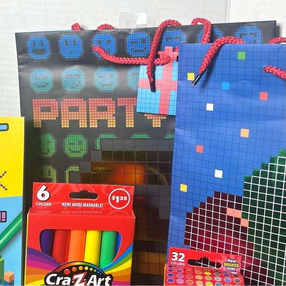 PIXEL CONNECTION GIFT SET - Picture 5 of 14